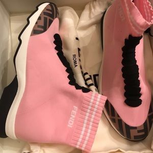 Women’s pink fendi sneakers, size 38
